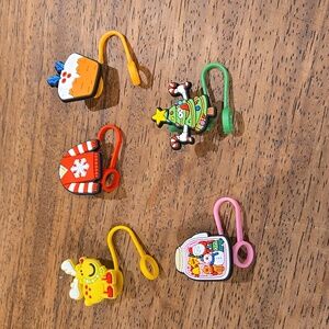 Christmas themed straw caps 5 piece